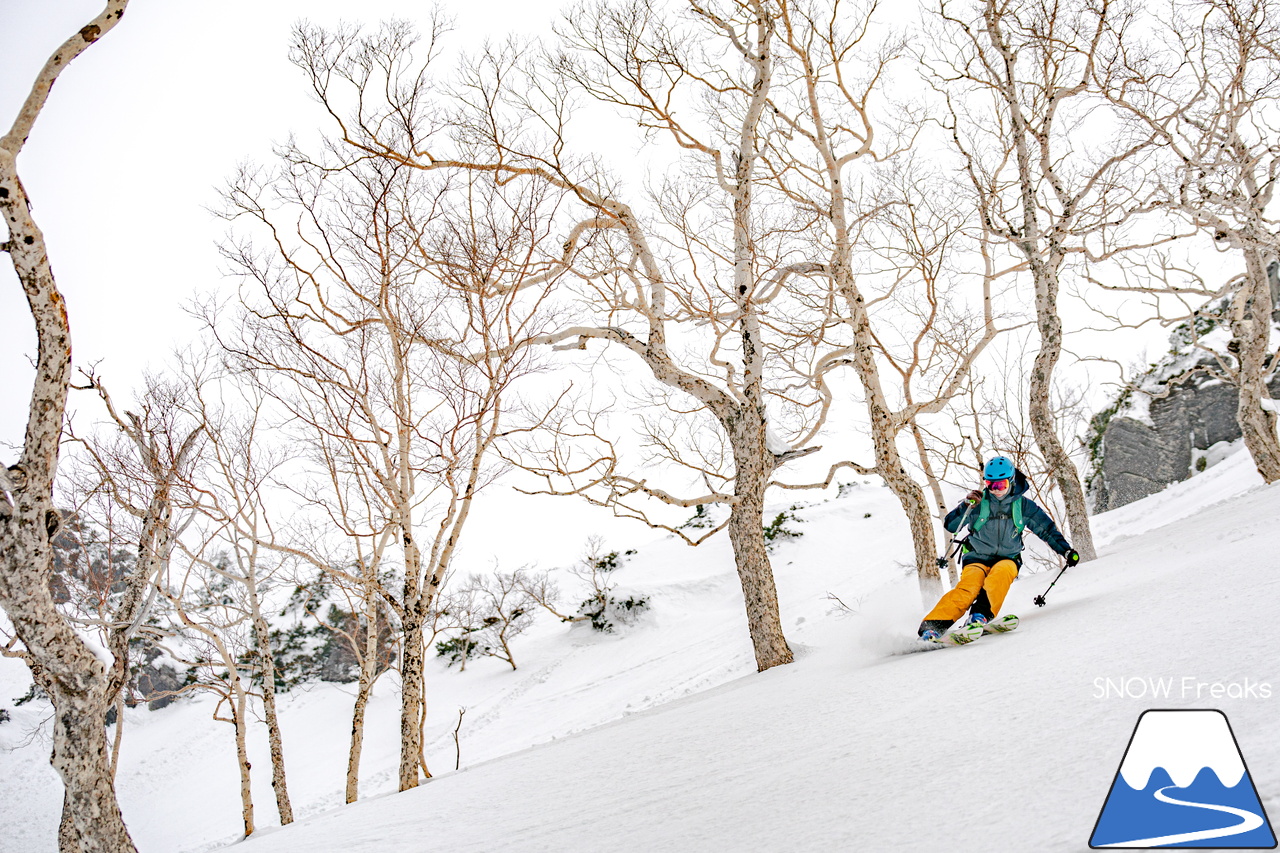 大雪山旭岳ロープウェイ｜パウダーが無くたって、スキーは楽しい！過去最高難度の雪面を思いっきり楽しむ1日(^^)/